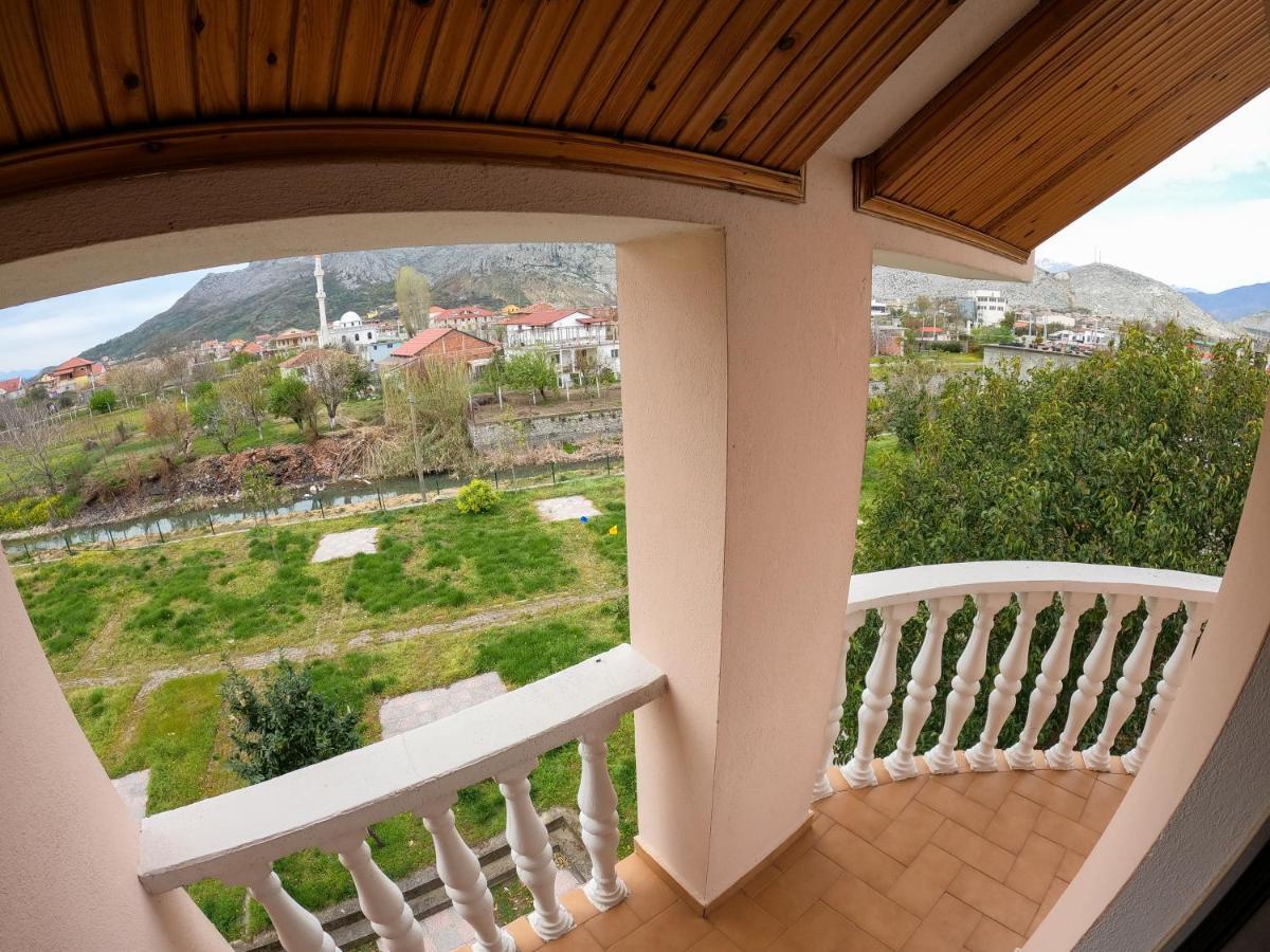 Hotel Hasmegaj Mahall' e Kryethuit Eksteriør billede